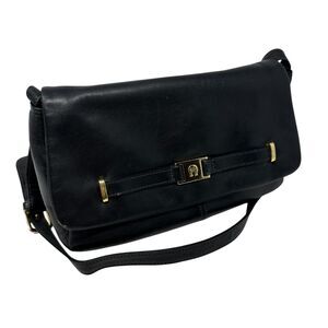 Etienne Agner Black Leather Shoulder Purse with Magnetic Close and Zip Pockets
